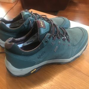 Ahnu waterproof hiking boots